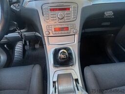 FORD S-MAX Titanium PKW Familienauto AHK VAN
