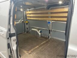 Ford Transit Custom 320 / 2.0 TDCI / L2H1 Limited / ...