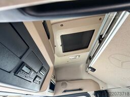 MERCEDES-BENZ Actros 1842 BDF/BigSpace /LBW 2t/6 Sitze/