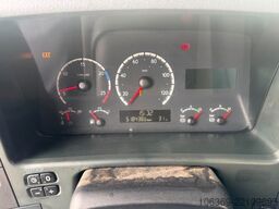 SCANIA P270 4x2 Hvidtved Larsen 7000 L Suction arm