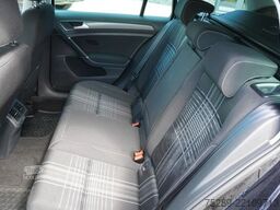 VW Golf VII Variant Lounge BMT