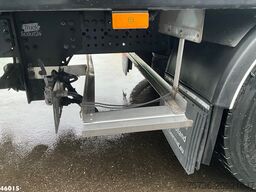 Mercedes-Benz ANTOS 1827 Euro 6 Hiab 14 Tonmeter laadkraan