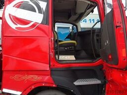 VOLVO FH 16 660 + DOLL M3K-10 36 TON SLEEPER CAB