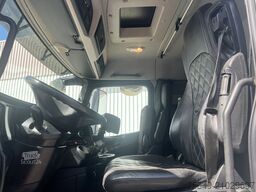 Mercedes-Benz Arocs 3251 LK 8x4/4 Arocs 3251 LK 8x4/4, Retarder, Stahlmulde ca. 15m³, hydr. Heckklappe