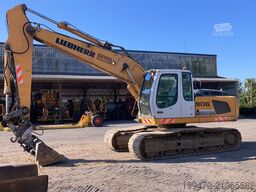 Liebherr R906 LC Litronic with two buckets