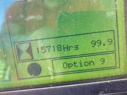 Liebherr R906 LC Litronic with two buckets