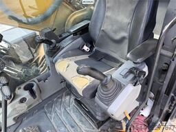 Caterpillar 336EL Excavator with Digging Bucket