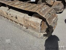 Caterpillar 336EL Excavator with Digging Bucket