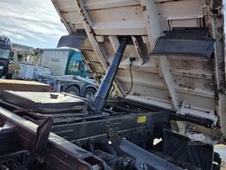 Mercedes-Benz Atego 1627 AK 4x4 Atego 1627 AK 4x4 mit Kran Palfinger PK8501-K