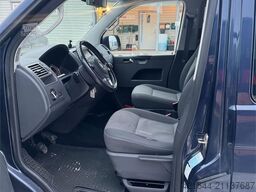 Volkswagen Caravelle – 7 seats with wheelchair lift