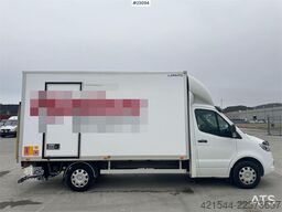 Mercedes-Benz Sprinter 4x2 box truck.