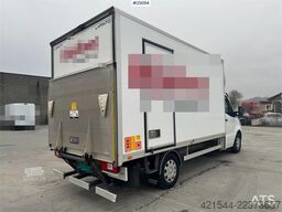 Mercedes-Benz Sprinter 4x2 box truck.