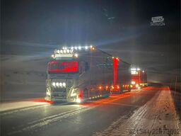 Volvo FH16 16 pallet 6x4 box truck with Onspot tool boxe