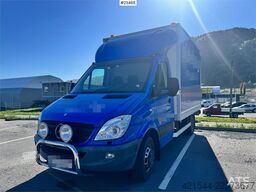 Mercedes-Benz Sprinter 519 Box Van w/Tail Lift – Shelving – 2 Se