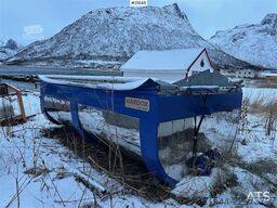  GMI Asphalt tub w/ guillotine hatch.