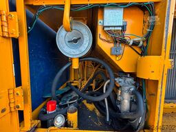 Kobelco K909LC-II + HYDRAULIC SHEAR VTN CL300 (2004)