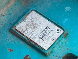 Kobelco K909LC-II + HYDRAULIC SHEAR VTN CL300 (2004)