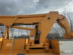 Scania 82m lift truck w/ Simon cara 170 - Must see. WATCH