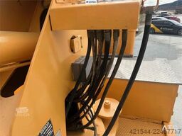 Scania 82m lift truck w/ Simon cara 170 - Must see. WATCH