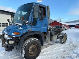 Mercedes-Benz Unimog 4x4 chassis with black license plates