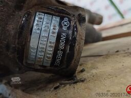 Iveco Occ wielnaaf + remklauw links meeloopas Iveco