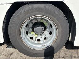 Volvo FH 500 + HYDRAULISCHE PLATEAUS + LIER + REMOTE ...