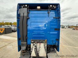 Volvo FH 500 8x4*4 FOR SALE AS CHASSIS / GCW 70 ton /...