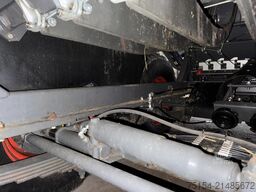 CLAAS Quadrant 5300FC