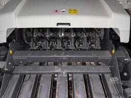 CLAAS Quadrant 5300FC