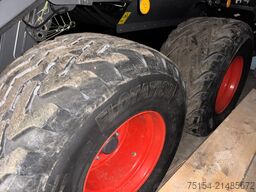 CLAAS Quadrant 5300FC