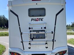 Pilote P696 Expression
