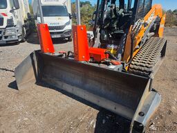 CASE TV 450B Kompaktlader Raupe Fräse Schild