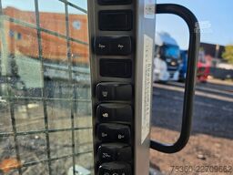CASE TV 450B Kompaktlader Raupe Fräse Schild