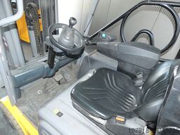 Jungheinrich EFG 220 - 470 DZ