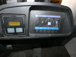 Jungheinrich EFG 220 - 470 DZ