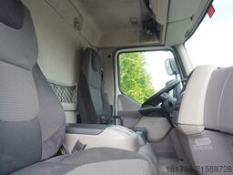 DAF LF 220 / Refrigerator 16 EPAL Multitemp