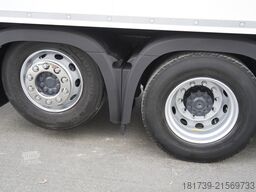 Mercedes-Benz Actros 2545 6×2 MP5 / KRONE refrigerator