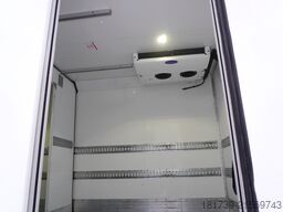 Renault D210 12T / Bitemperature Refrigerator