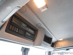 Renault D210 12T / Bitemperature Refrigerator