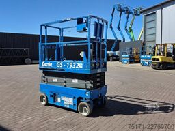 Genie GS1932 Electric, Working Height 7.8 m, 227kg Capac