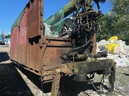  Container w/ Logilift 7.5 t/m crane.