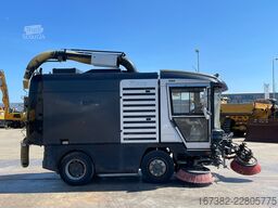 Ravo Ravo 560 sweeper 3th brush / vacuumtruck (BZ-VJ...