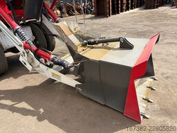 Minrui 4M3 Self Loading Concrete Mixer 4x4