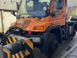Mercedes-Benz unimog U400