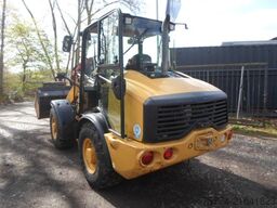 CATERPILLAR 906 M/ Schaufel/Gabel/ 2990 Std.