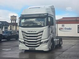 IVECO S-WAY 530 * ACC * VOLLLUFT * 2X TANK * KLIMAAUT