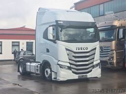 IVECO S-WAY 530 * ACC * VOLLLUFT * 2X TANK * KLIMAAUT
