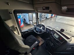 IVECO S-WAY 530 * ACC * VOLLLUFT * 2X TANK * KLIMAAUT