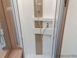 BÜRSTNER Lyseo TD 684 G