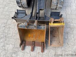 JCB 16C-1 / 2021 BJ / 1.246 H/ 3 x Löffel